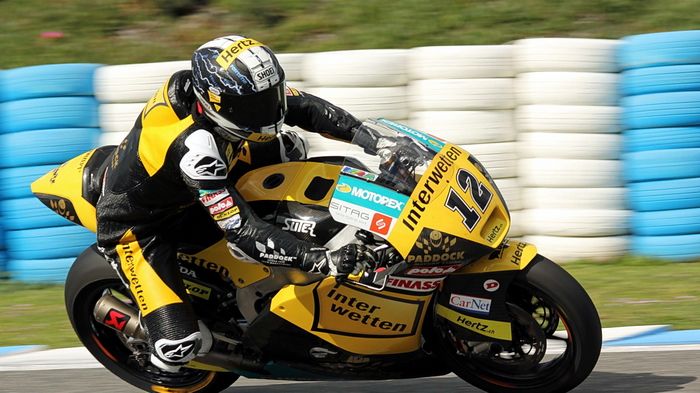 Ταχύτερος τη δεύτερη μέρα στο τεστ του Moto2 στη Jerez, ο Tom Luthi. Ταχύτερος τη δεύτερη μέρα στο τεστ του Moto2 στη Jerez, ο Tom Luthi.